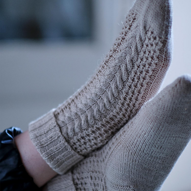 Cable Love Socks