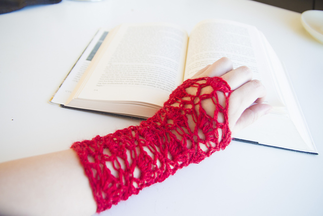 Fingerless Lace Gloves