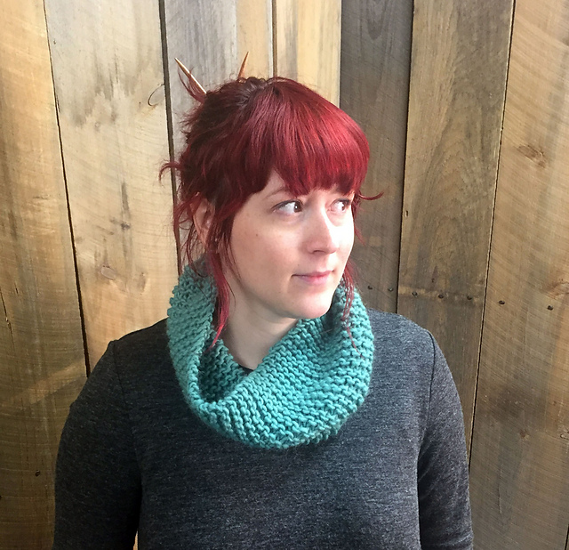 Easy: Learn to Knit Cowl