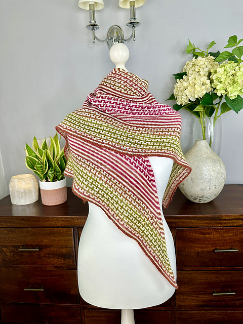 Wazelength Patterns Ravelry: Wavelength Shawl pattern by handful of colour