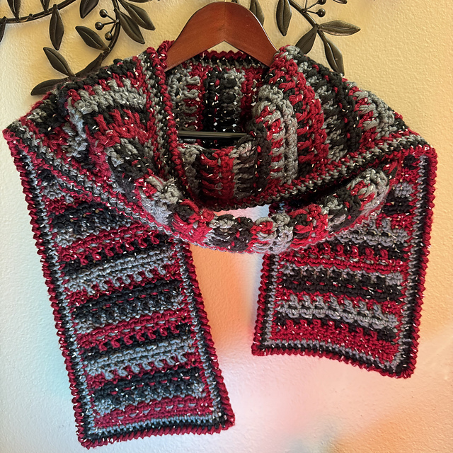 Strolling Along Scarf