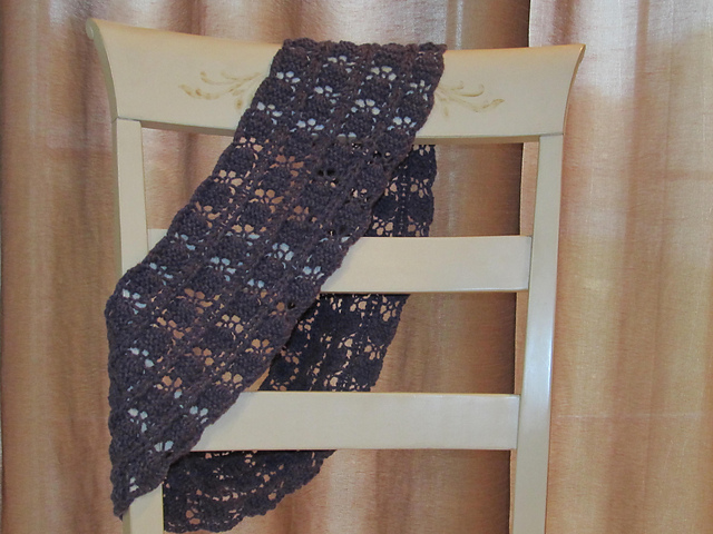 Lacy Leaves Cowl