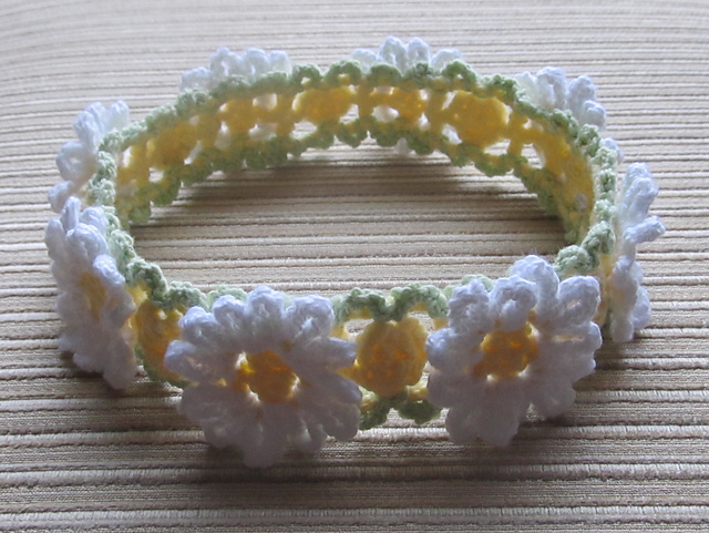 White and Yellow Daisies Crochet Headband