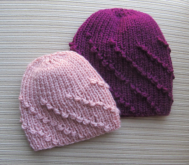 Hat in Diagonal Bobbles Rib