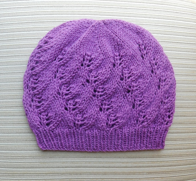 Hat with Diagonal Lacy Leaves