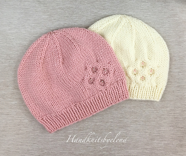 Hat with a Cabled Star Flower