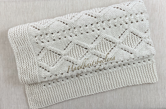 Baby Blanket with Large Diamonds