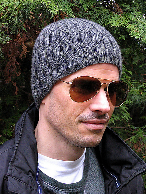 Ravelry: Dembow hat pattern by Susan Dittrich