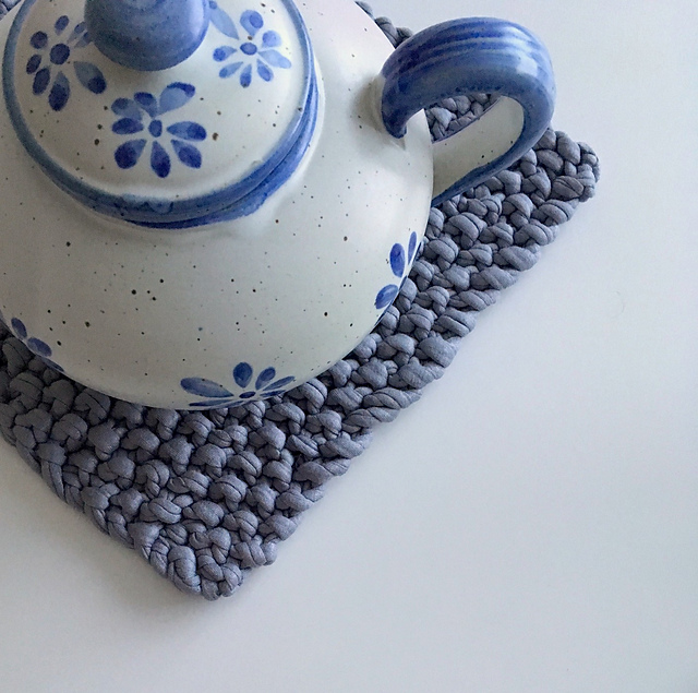 Moss Stitch Table Mat