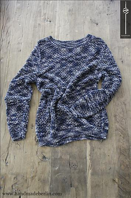# 32 Pulli im Netzmuster
