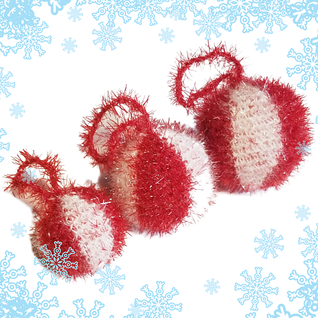 Christmas tree beach balls