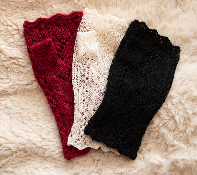 Sprigs & Links of Love gloves