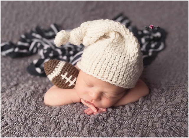 Knot Newborn Hat