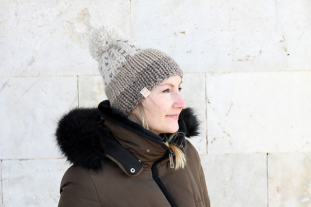 Women's Chunky Bobble Hat