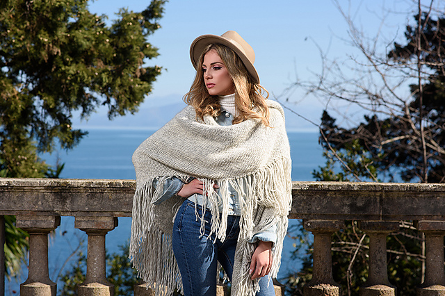 Snow + Ashes Shawl
