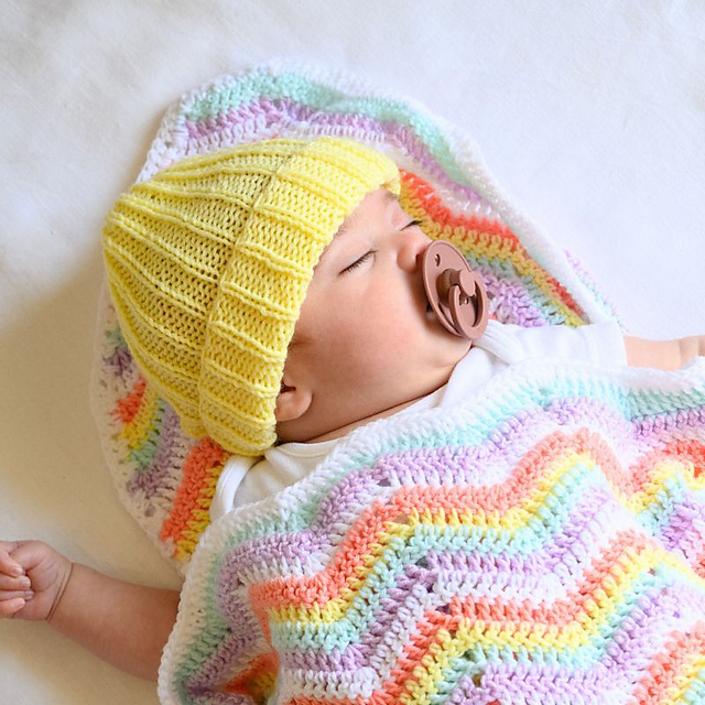 Baby hat with ribbing