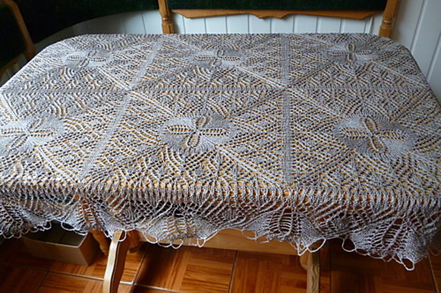 Spitzendecke aus Motiven - Kleeblatt