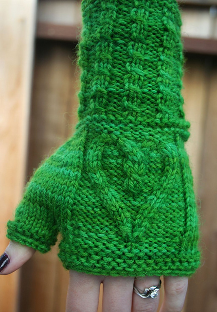 Celtic Heart Mitts