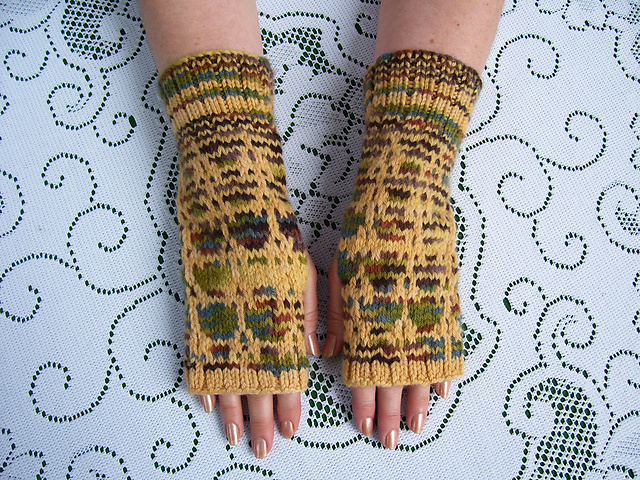 Lithuania Fingerless Gloves