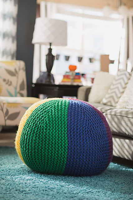 Spectrum Pouf