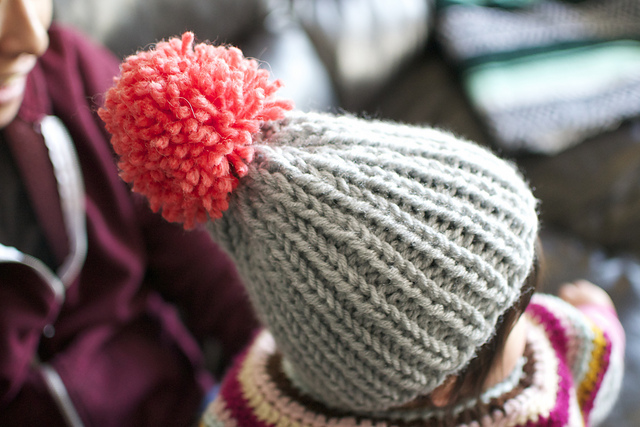 SIMPLE DIY POM-POM