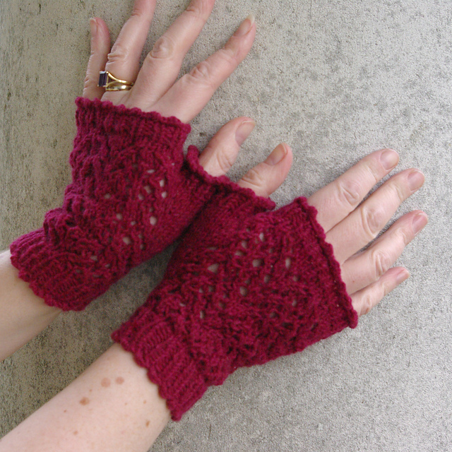 Ferrara Mitts
