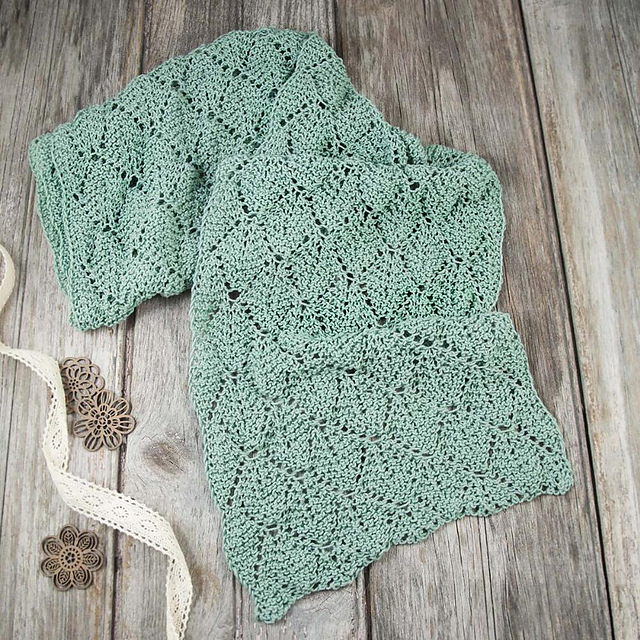 Leafy Spring Scarf