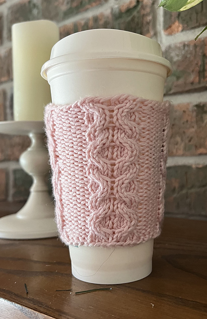 Hugs & Kisses Cup Cozy