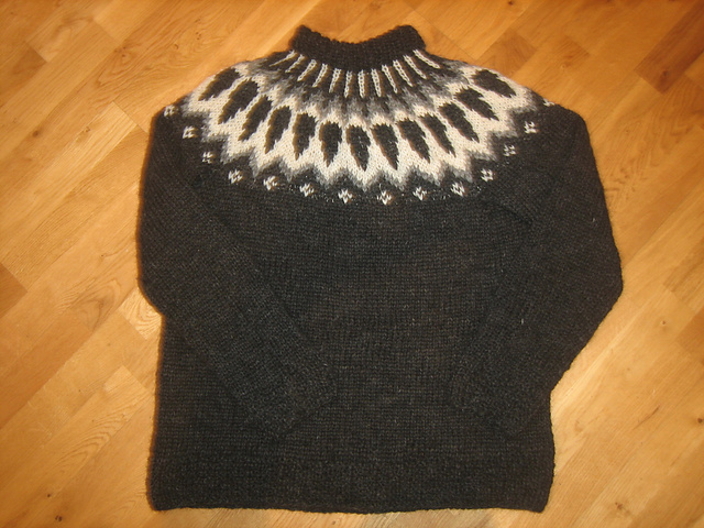 Ravelry: Icelandic Pullover pattern by Astrid Ellingsen
