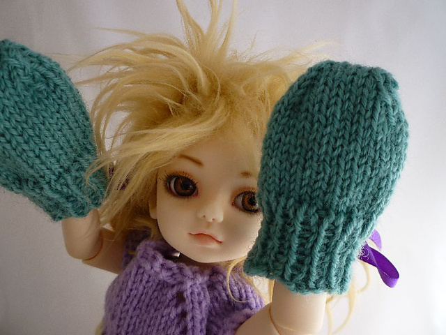 All Fingers and No Thumb Mittens