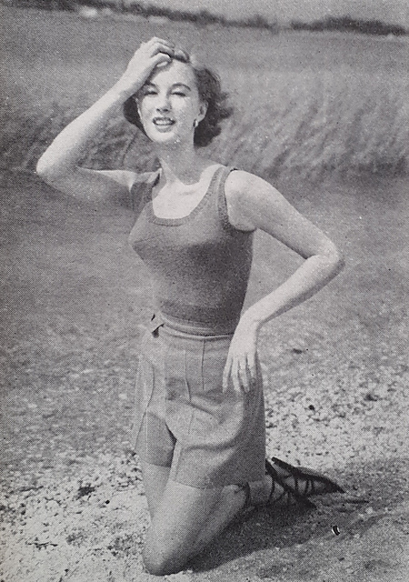 #21 Sleeveless Pullover