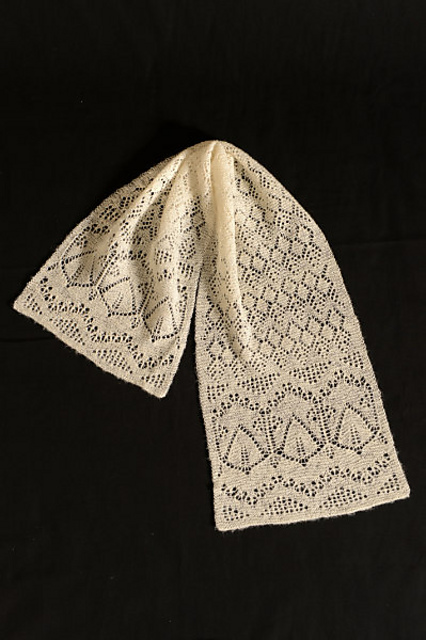 St Ringan's scarf