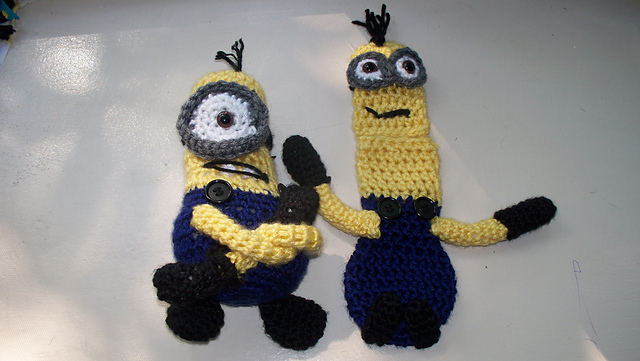 Mini minion bags and stuffed toy