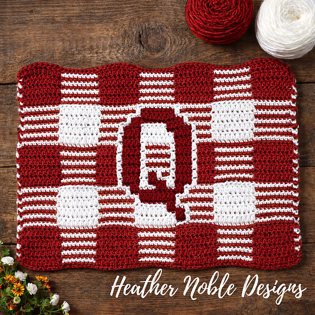 Monogram "Q" Gingham Placemat