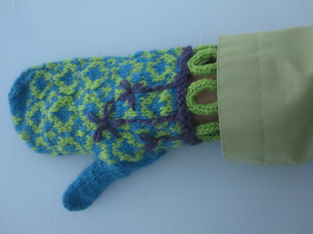 Looped Mittens