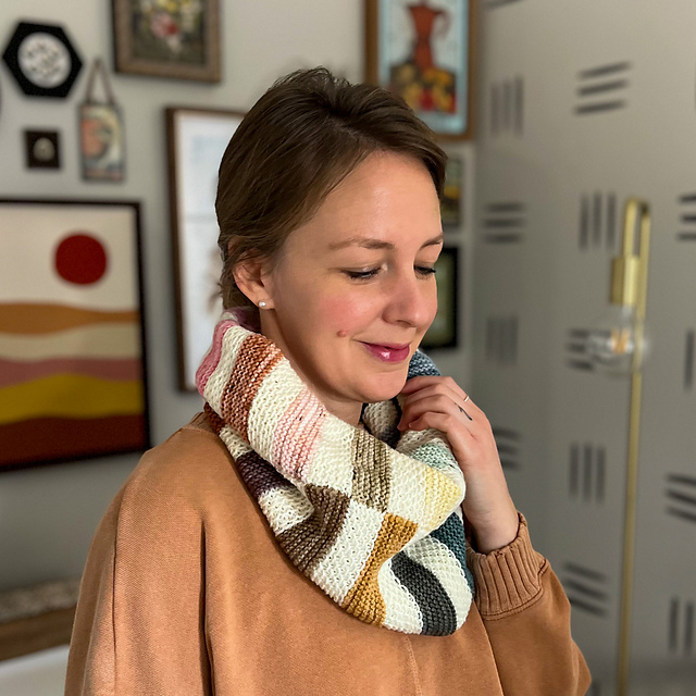 TRAVERTINE cowl