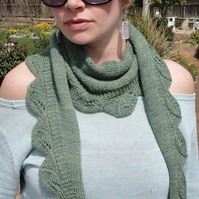 Leaf Lace Neck Wrap
