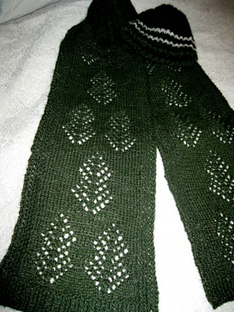Christmas tree lace seaman's scarf