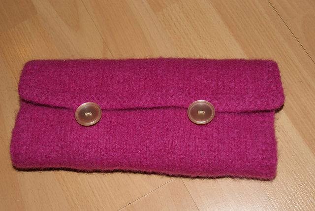 14-16 Felted needle holder