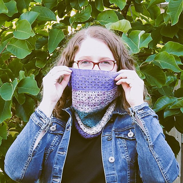 Dewdrop Stripes Cowl