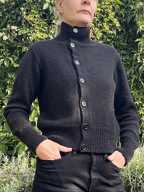 Ravelry: Cardigan side buttoned pattern by Helena Lindberg