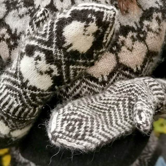 Rollur Mittens