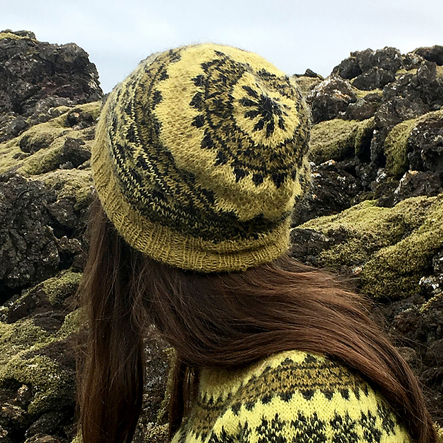 Ravelry: Mosi Hat pattern by Hélène Magnússon
