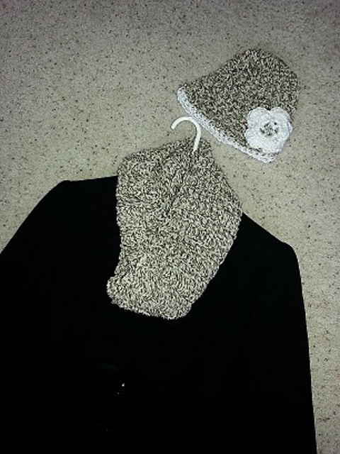 Mandy's Infinity Scarf matching hat
