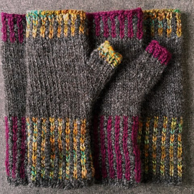 Village Road Mitts