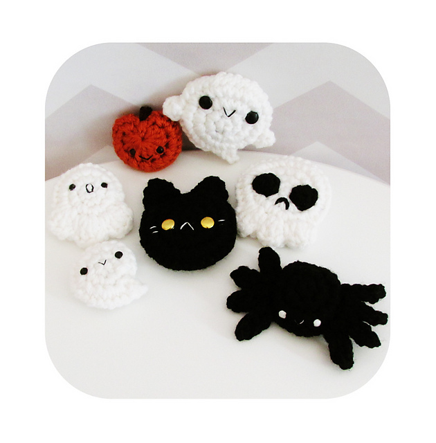 Halloween pins or hair clip collection