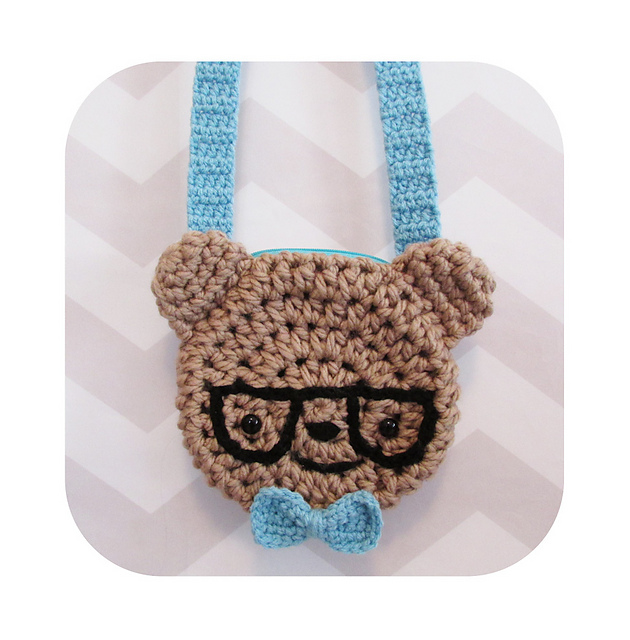 Adorable bear crossbody bag