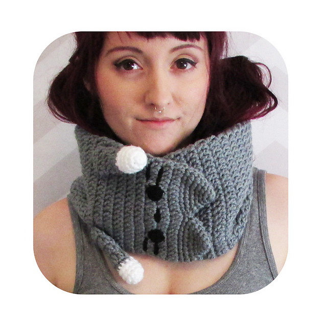 kitty cat hug cowl