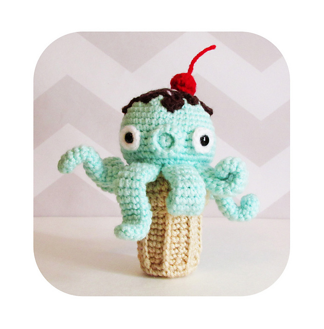 takochu octopus ice cream cone