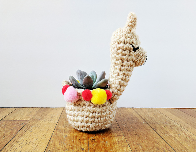 llama mini planter
